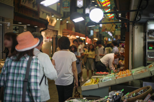 京都の錦市場で味わう絶品鉄板焼き!